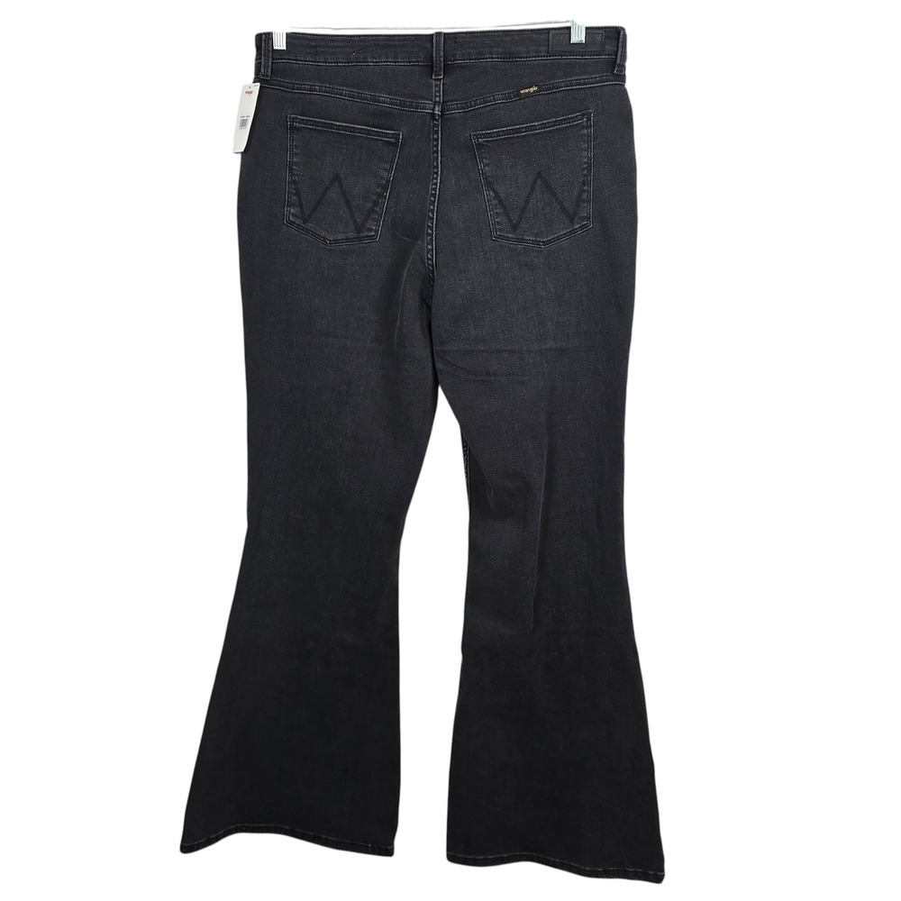 Wrangler Woman High Rise Fierce Flare Jeans Faded Black 16x32 NEW Retro Cowgirl - Picture 2 of 11